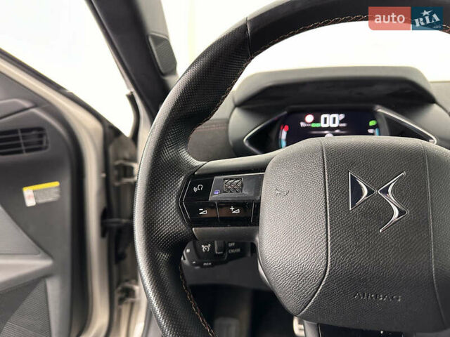 Серый DS 3 Crossback, объемом двигателя 0 л и пробегом 101 тыс. км за 17300 $, фото 72 на Automoto.ua