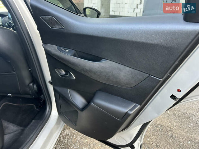 Серый DS 3 Crossback, объемом двигателя 0 л и пробегом 101 тыс. км за 17300 $, фото 53 на Automoto.ua