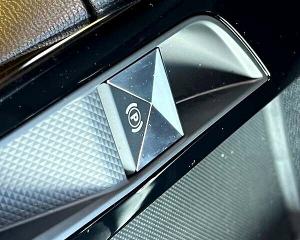 Серый DS 3 Crossback, объемом двигателя 0 л и пробегом 47 тыс. км за 18700 $, фото 51 на Automoto.ua