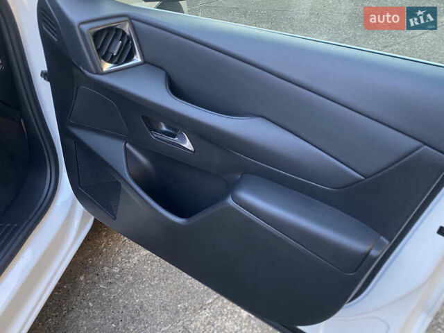 Білий DS 3 e-Tense, об'ємом двигуна 0 л та пробігом 69 тис. км за 15900 $, фото 19 на Automoto.ua