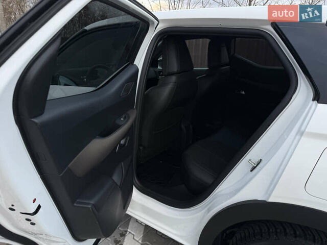 Белый DS 3 e-Tense, объемом двигателя 0 л и пробегом 54 тыс. км за 17200 $, фото 18 на Automoto.ua