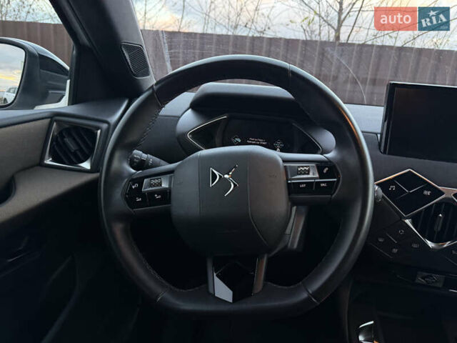 Белый DS 3 e-Tense, объемом двигателя 0 л и пробегом 54 тыс. км за 17200 $, фото 25 на Automoto.ua