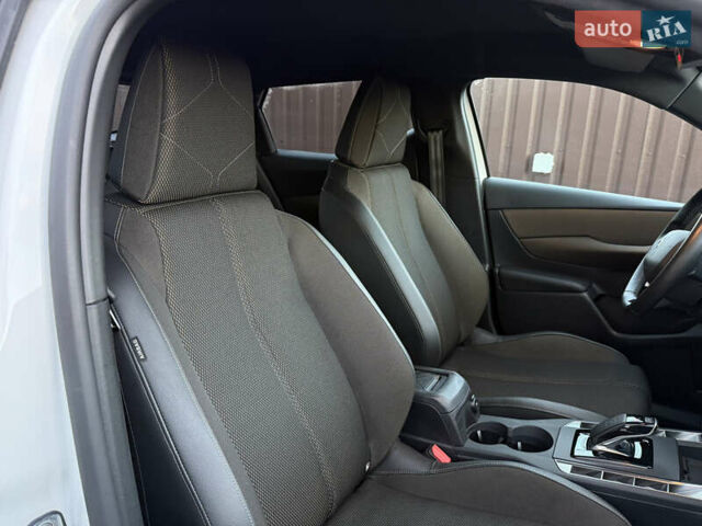 Белый DS 3 e-Tense, объемом двигателя 0 л и пробегом 54 тыс. км за 17200 $, фото 22 на Automoto.ua