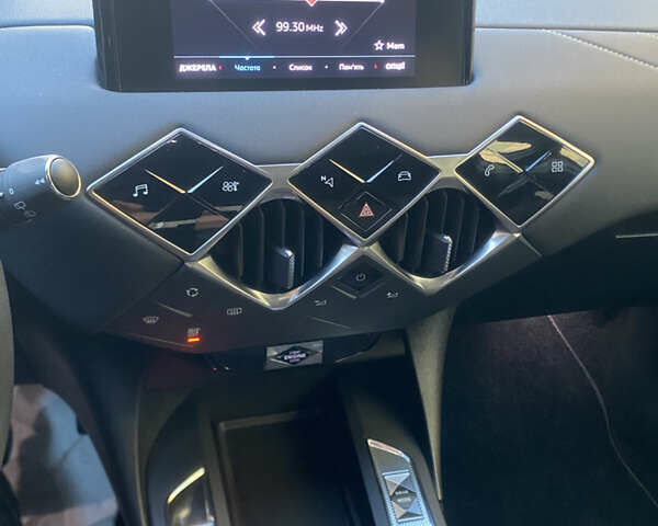 Білий DS 3 e-Tense, об'ємом двигуна 0 л та пробігом 69 тис. км за 15900 $, фото 28 на Automoto.ua