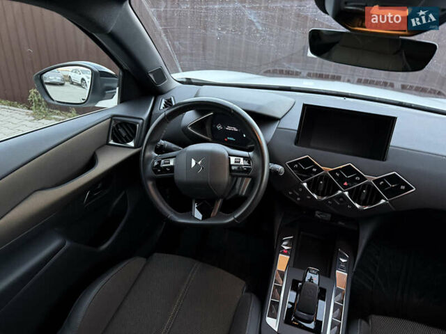 Белый DS 3 e-Tense, объемом двигателя 0 л и пробегом 54 тыс. км за 17200 $, фото 26 на Automoto.ua