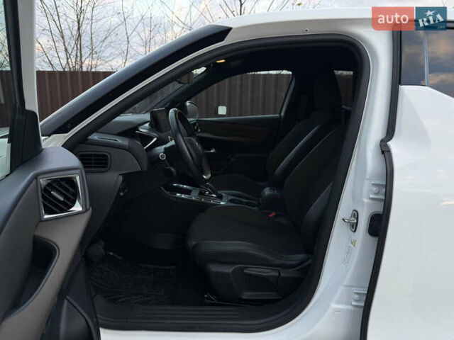 Белый DS 3 e-Tense, объемом двигателя 0 л и пробегом 54 тыс. км за 17200 $, фото 17 на Automoto.ua