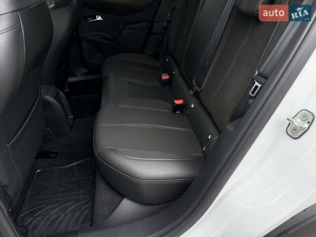 Белый DS 3 e-Tense, объемом двигателя 0 л и пробегом 87 тыс. км за 16200 $, фото 15 на Automoto.ua