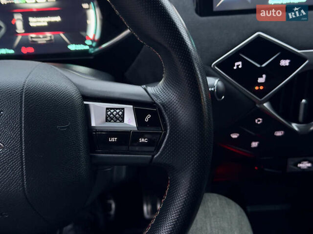 Красный DS 3 e-Tense, объемом двигателя 0 л и пробегом 25 тыс. км за 16900 $, фото 37 на Automoto.ua