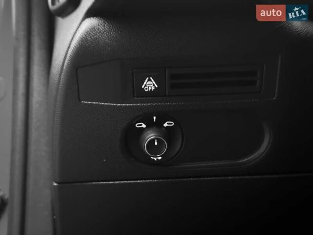 Красный DS 3 e-Tense, объемом двигателя 0 л и пробегом 25 тыс. км за 16900 $, фото 24 на Automoto.ua