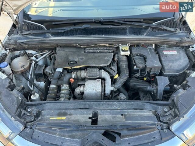 Білий DS 4, об'ємом двигуна 1.56 л та пробігом 306 тис. км за 12500 $, фото 10 на Automoto.ua