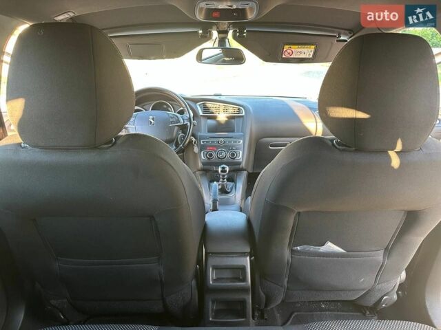 Білий DS 4, об'ємом двигуна 1.56 л та пробігом 306 тис. км за 12500 $, фото 16 на Automoto.ua