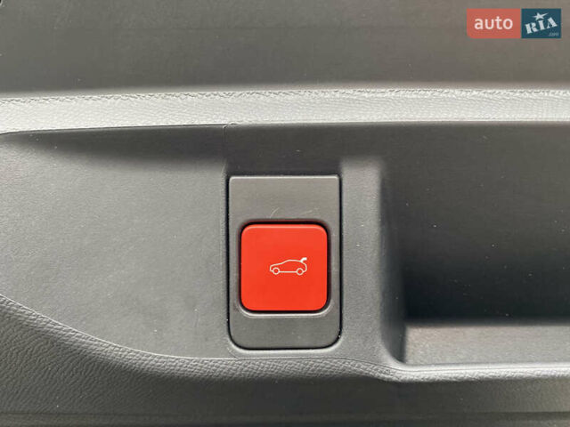 Черный DS 4, объемом двигателя 1.6 л и пробегом 17 тыс. км за 29200 $, фото 17 на Automoto.ua