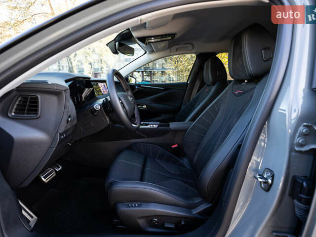 Серый DS 4, объемом двигателя 1.6 л и пробегом 9 тыс. км за 31450 $, фото 4 на Automoto.ua