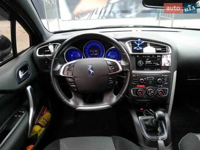 Синий DS 4, объемом двигателя 1.6 л и пробегом 260 тыс. км за 10600 $, фото 16 на Automoto.ua