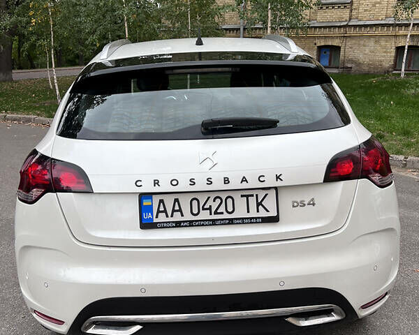 Белый DS 4 Crossback, объемом двигателя 2 л и пробегом 90 тыс. км за 19000 $, фото 4 на Automoto.ua