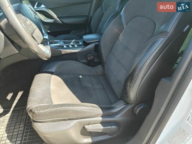 Белый DS 5, объемом двигателя 2 л и пробегом 212 тыс. км за 15500 $, фото 10 на Automoto.ua