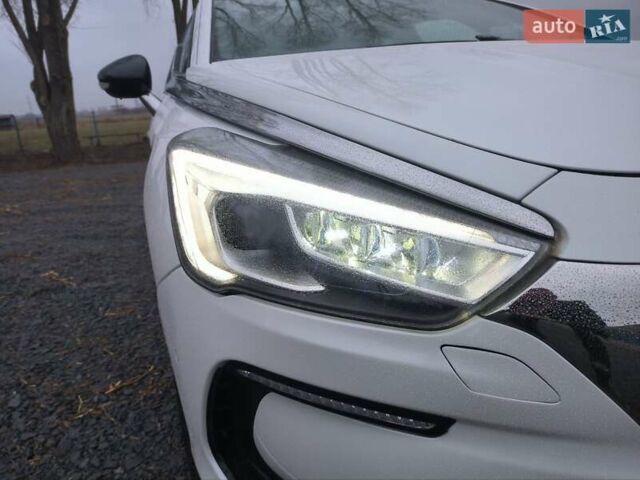 Белый DS 5, объемом двигателя 2 л и пробегом 152 тыс. км за 13900 $, фото 4 на Automoto.ua