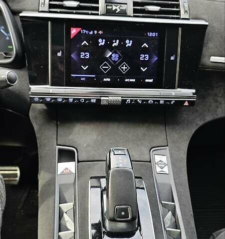 Белый DS 7 Crossback, объемом двигателя 2 л и пробегом 103 тыс. км за 26500 $, фото 37 на Automoto.ua