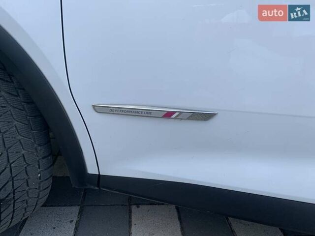 Белый DS 7 Crossback, объемом двигателя 1.5 л и пробегом 165 тыс. км за 26000 $, фото 48 на Automoto.ua