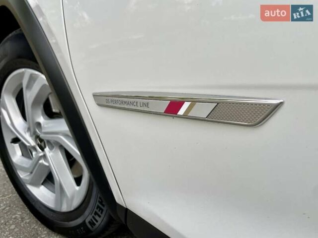 Белый DS 7 Crossback, объемом двигателя 2 л и пробегом 191 тыс. км за 23000 $, фото 11 на Automoto.ua