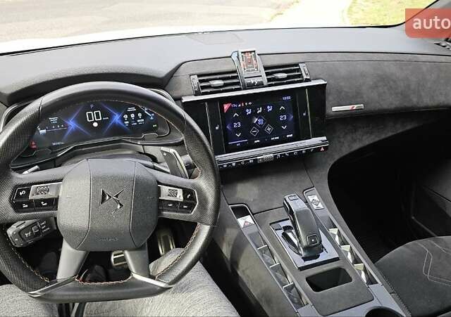 Белый DS 7 Crossback, объемом двигателя 2 л и пробегом 103 тыс. км за 26500 $, фото 35 на Automoto.ua
