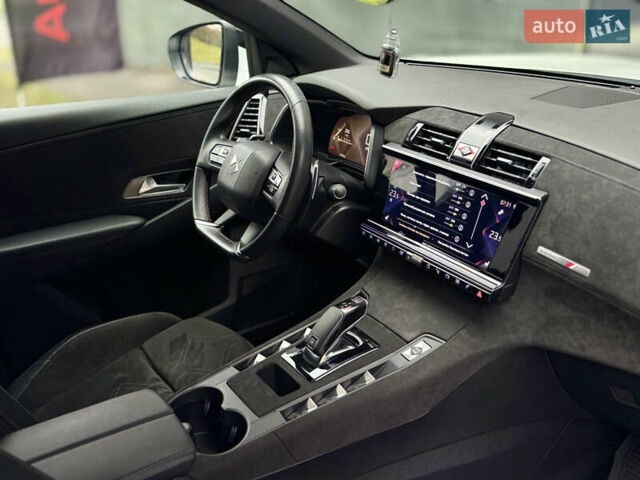 Белый DS 7 Crossback, объемом двигателя 2 л и пробегом 21 тыс. км за 31000 $, фото 18 на Automoto.ua
