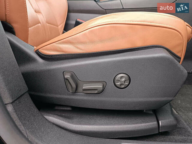 Черный DS 7 Crossback, объемом двигателя 1.6 л и пробегом 97 тыс. км за 33950 $, фото 44 на Automoto.ua