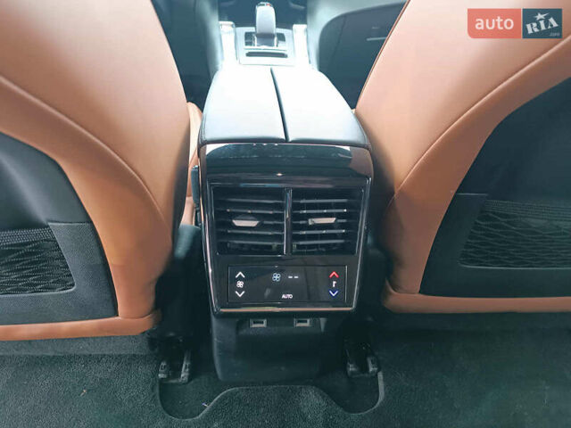 Черный DS 7 Crossback, объемом двигателя 1.6 л и пробегом 97 тыс. км за 33950 $, фото 39 на Automoto.ua