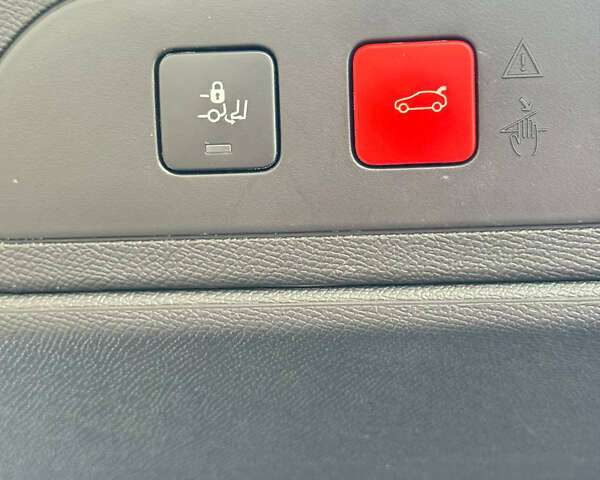 Черный DS 7 Crossback, объемом двигателя 1.59 л и пробегом 27 тыс. км за 38500 $, фото 20 на Automoto.ua