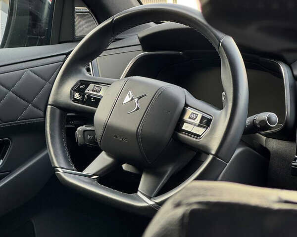 Черный DS 7 Crossback, объемом двигателя 1.59 л и пробегом 27 тыс. км за 38500 $, фото 9 на Automoto.ua