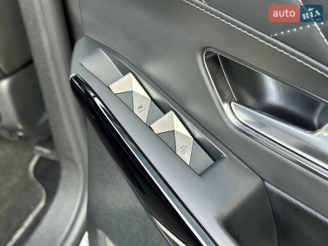 Сірий DS 7 Crossback, об'ємом двигуна 2 л та пробігом 170 тис. км за 27599 $, фото 90 на Automoto.ua