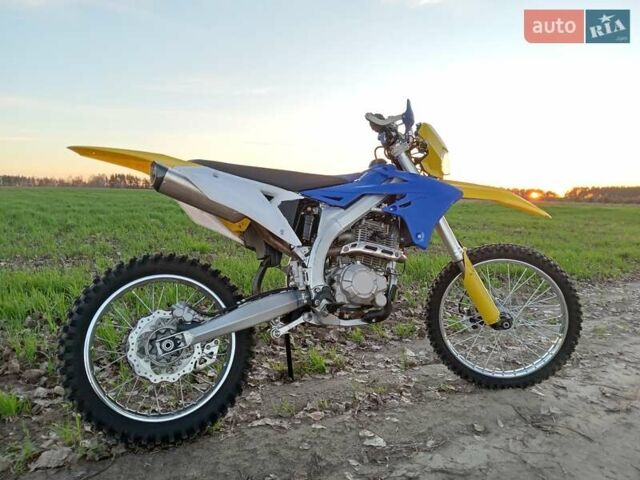 Желтый Exdrive 1, объемом двигателя 0.25 л и пробегом 900 тыс. км за 1550 $, фото 1 на Automoto.ua