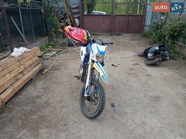 Синий Exdrive 125, объемом двигателя 0.5 л и пробегом 2 тыс. км за 29000 $, фото 11 на Automoto.ua