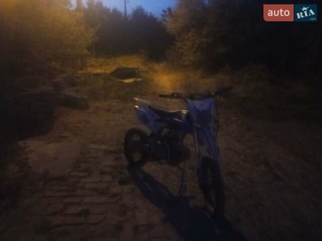 Синий Exdrive 125, объемом двигателя 0.5 л и пробегом 2 тыс. км за 29000 $, фото 1 на Automoto.ua