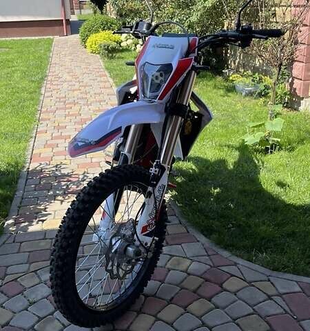 Белый Exdrive CRF-250, объемом двигателя 0.25 л и пробегом 3 тыс. км за 1500 $, фото 2 на Automoto.ua