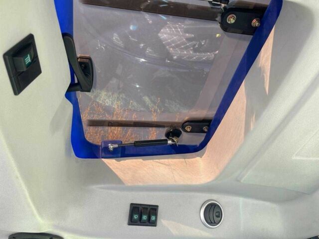 Файтер Інша, об'ємом двигуна 2.55 л та пробігом 1 тис. км за 9200 $, фото 11 на Automoto.ua