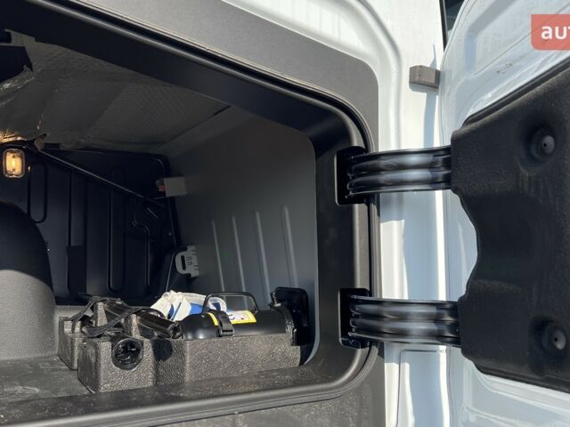 Ford Trucks F-Max, объемом двигателя 12.7 л и пробегом 0 тыс. км за 122716 $, фото 16 на Automoto.ua