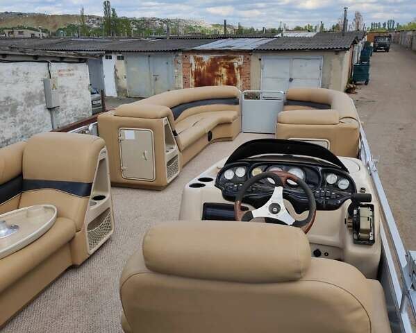 Harris Crown Pontoon, об'ємом двигуна 0 л та пробігом 100 тис. км за 26900 $, фото 3 на Automoto.ua