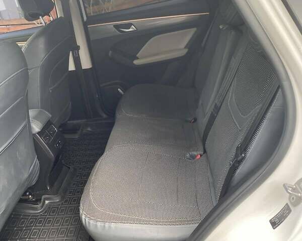 Білий Haval Jolion, об'ємом двигуна 1.5 л та пробігом 49 тис. км за 16500 $, фото 6 на Automoto.ua