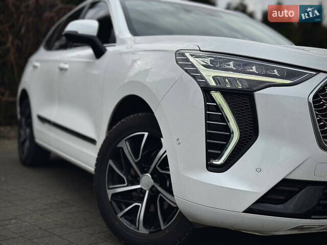 Белый Haval Jolion, объемом двигателя 1.5 л и пробегом 50 тыс. км за 16500 $, фото 10 на Automoto.ua