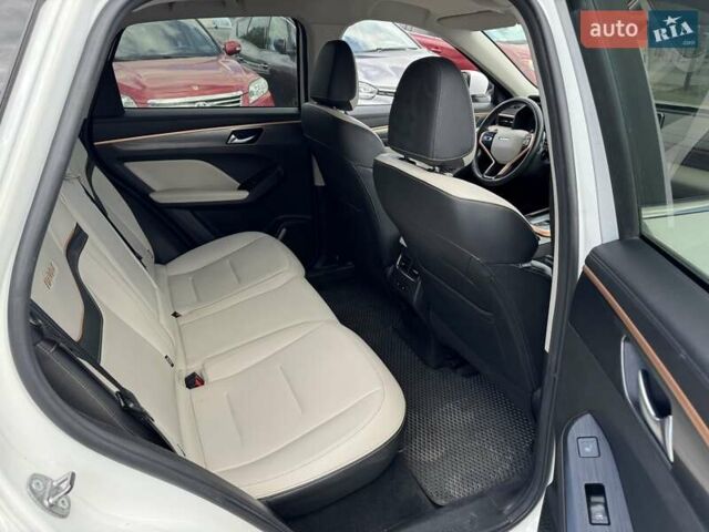 Белый Haval Jolion, объемом двигателя 1.5 л и пробегом 130 тыс. км за 15900 $, фото 11 на Automoto.ua