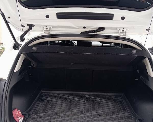 Білий Haval Jolion, об'ємом двигуна 1.5 л та пробігом 49 тис. км за 16500 $, фото 12 на Automoto.ua