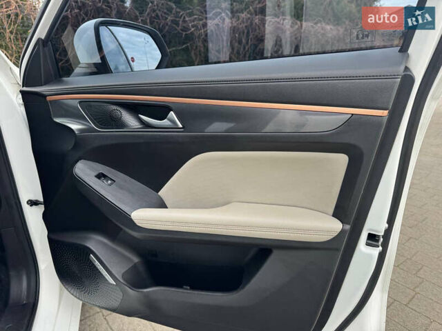 Белый Haval Jolion, объемом двигателя 1.5 л и пробегом 50 тыс. км за 16500 $, фото 33 на Automoto.ua