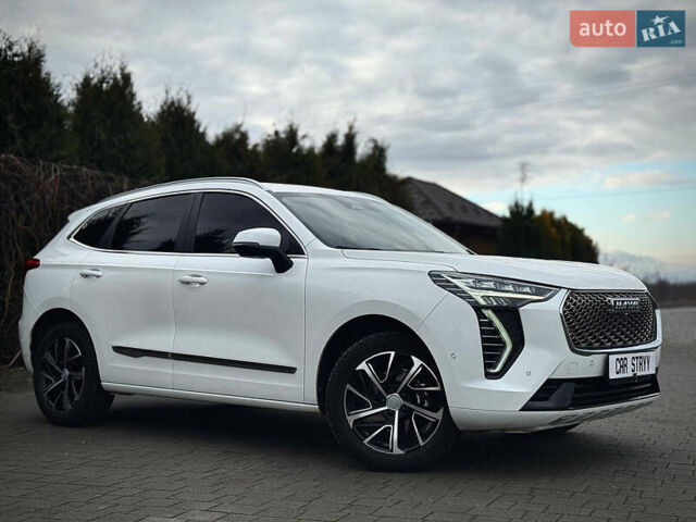 Белый Haval Jolion, объемом двигателя 1.5 л и пробегом 50 тыс. км за 16500 $, фото 8 на Automoto.ua