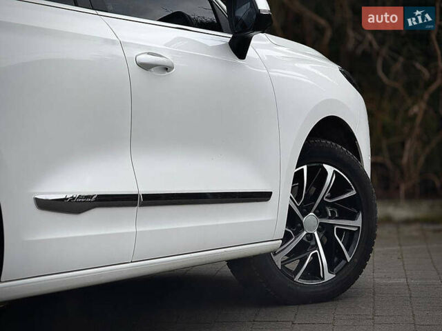 Белый Haval Jolion, объемом двигателя 1.5 л и пробегом 50 тыс. км за 16500 $, фото 21 на Automoto.ua