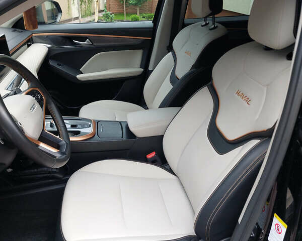 Черный Haval Jolion, объемом двигателя 1.5 л и пробегом 55 тыс. км за 17300 $, фото 13 на Automoto.ua