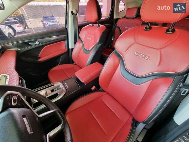 Haval Jolion 2021 у Чернігові на Automoto.ua Чорний Haval Jolion, об'ємом двигуна 1.5 л та пробігом 28 тис. км за 16300 $, фото 13 на Automoto.ua