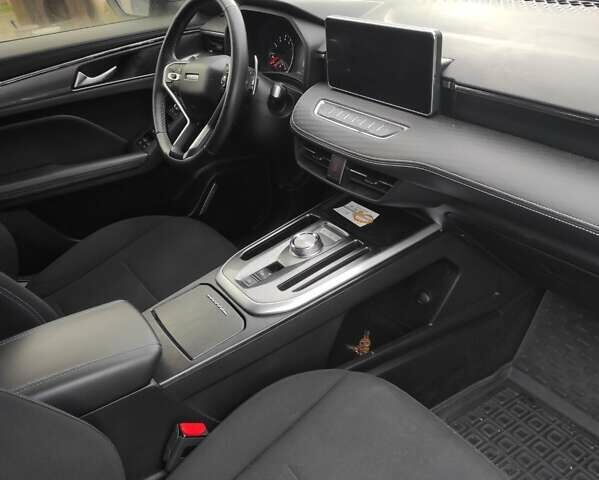 Черный Haval Jolion, объемом двигателя 1.5 л и пробегом 40 тыс. км за 18000 $, фото 17 на Automoto.ua