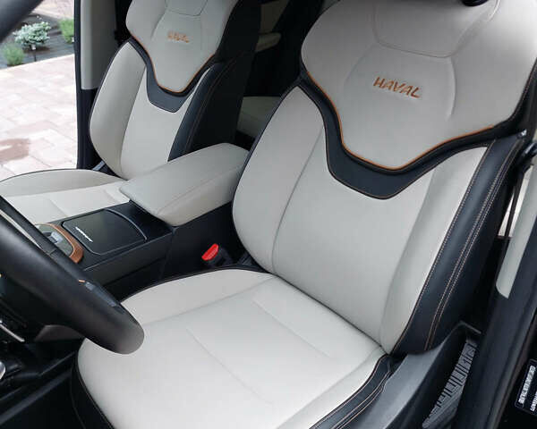 Черный Haval Jolion, объемом двигателя 1.5 л и пробегом 55 тыс. км за 17300 $, фото 19 на Automoto.ua