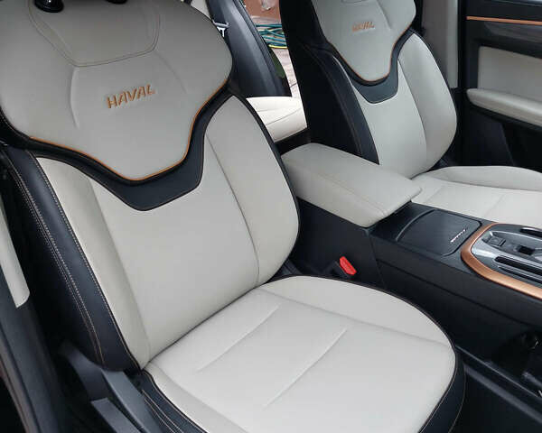 Черный Haval Jolion, объемом двигателя 1.5 л и пробегом 55 тыс. км за 17300 $, фото 18 на Automoto.ua